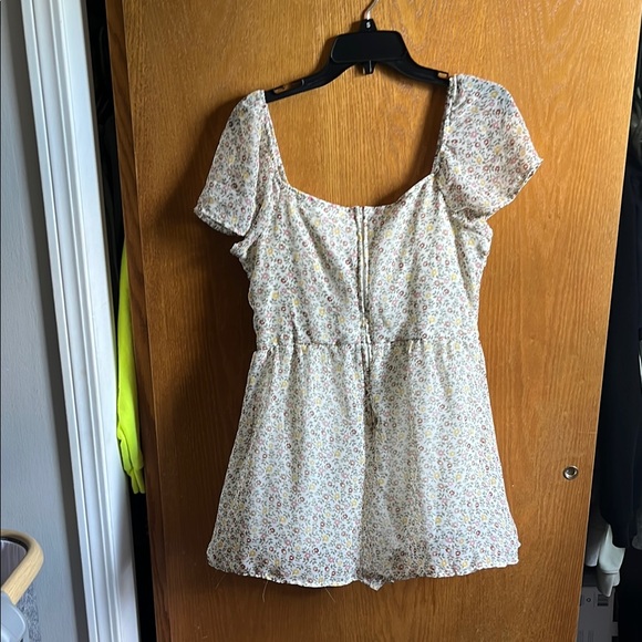 Tops - Floral Cream Women's Top